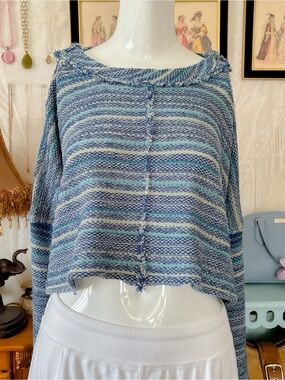 Boho coastal girly comfy cropped flare sleeve pullover top